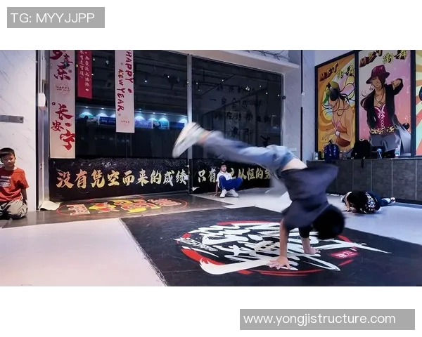 广州街舞队配合技巧深度对比与分析探讨 广州街舞队配合技巧深度对比与分析探讨