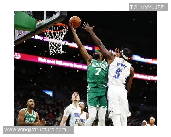 昆汀-皮特森：砍下32分，带领球队逆转取胜